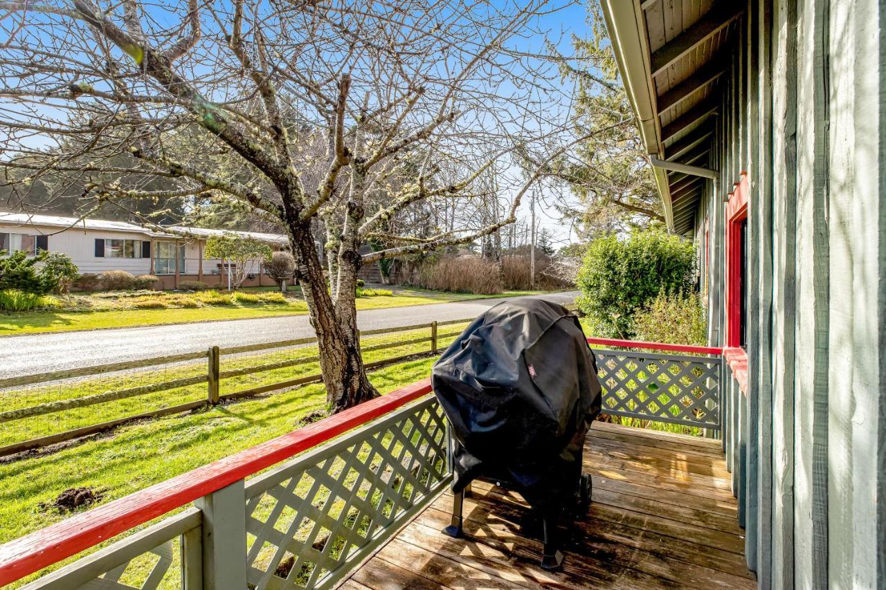 Sommers' Cabin Gleneden Beach Exterior photo